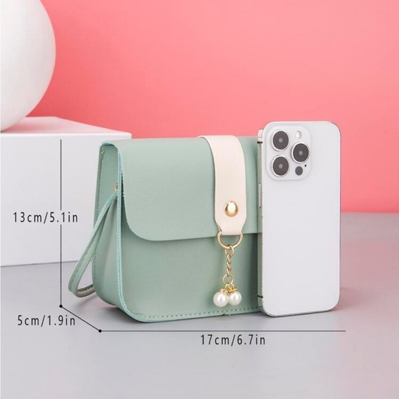 ⚠️Clearance Mint Green Square Crossbody Bag - Picture 4 of 5